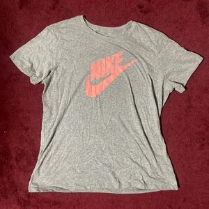 Nike Women’s XL Grey T Shirt